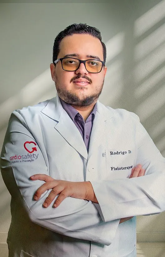 Dr. Rodrigo Martins Dias